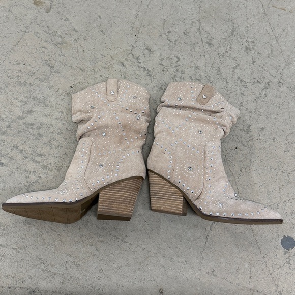 NWOT Cape Robbin Roya Rhinestone Suede Slouch Ankle Booties - Beige - Picture 8 of 12